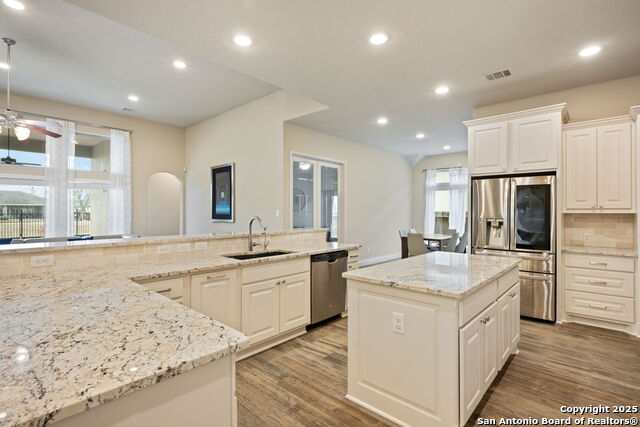 Listing photo id 10 for 7938 Cibolo