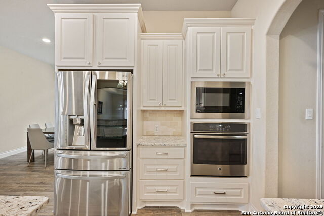Listing photo id 11 for 7938 Cibolo