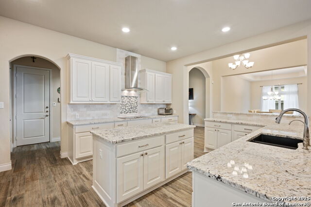 Listing photo id 13 for 7938 Cibolo