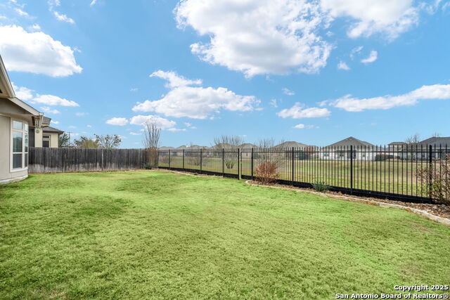 Listing photo id 27 for 7938 Cibolo