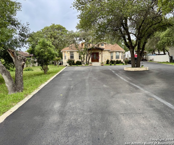 Listing photo id 10 for 22739 Lazy Stream