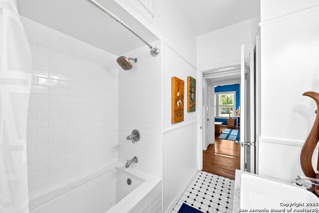 Image 16 of 22 For 223 Mariposa Dr W
