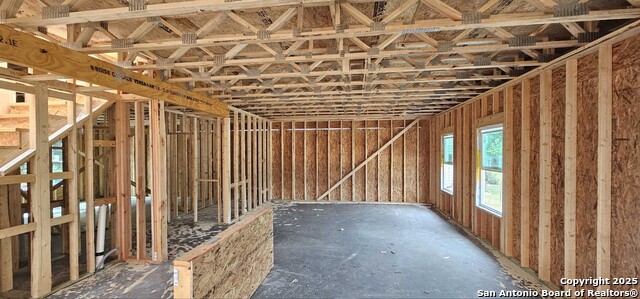 Listing photo id 2 for 5070 Spring Branch