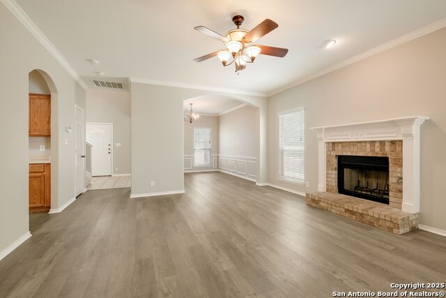 Listing photo id 8 for 543 Willow Grove Dr