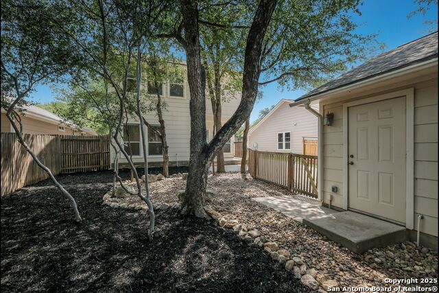Listing photo id 26 for 543 Willow Grove Dr