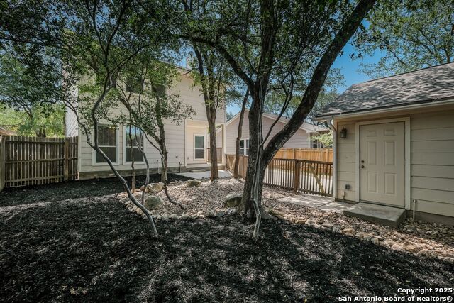 Listing photo id 27 for 543 Willow Grove Dr