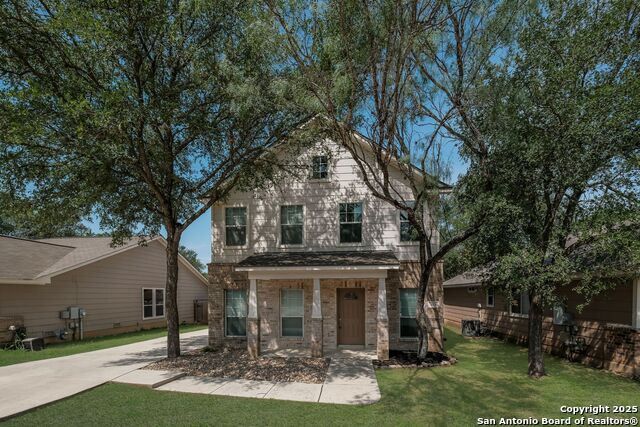 Listing photo id 1 for 543 Willow Grove Dr