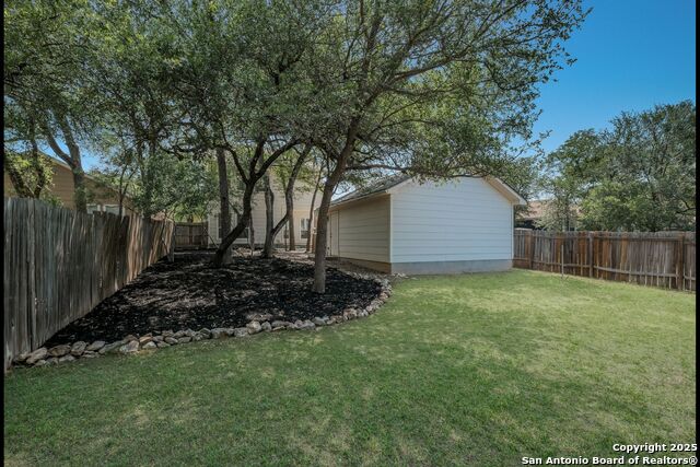 Listing photo id 28 for 543 Willow Grove Dr