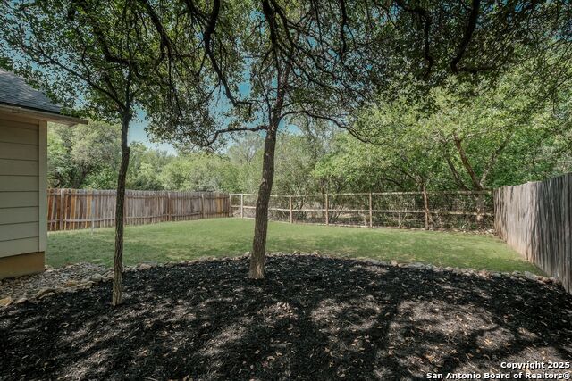Listing photo id 29 for 543 Willow Grove Dr
