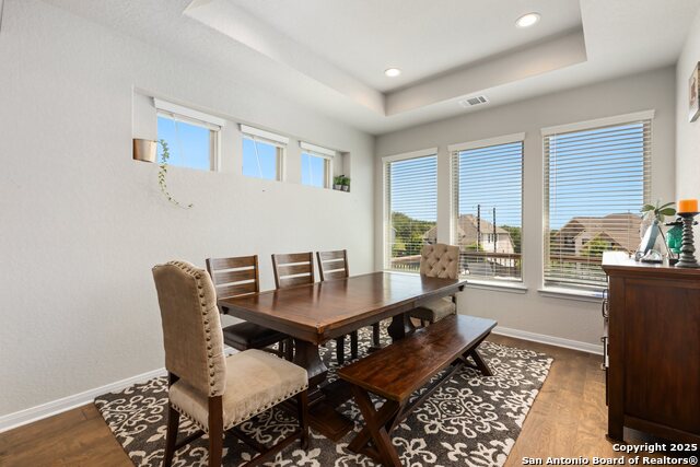 Listing photo id 8 for 1718 Wind River