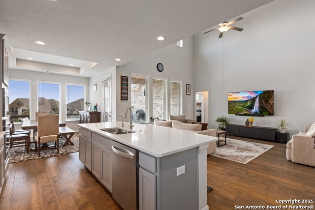 Listing photo id 12 for 1718 Wind River