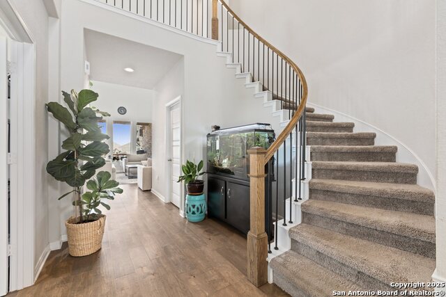 Listing photo id 14 for 1718 Wind River