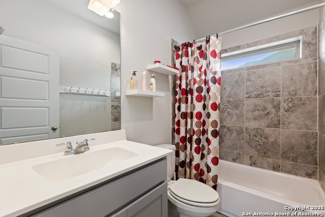 Listing photo id 40 for 1718 Wind River