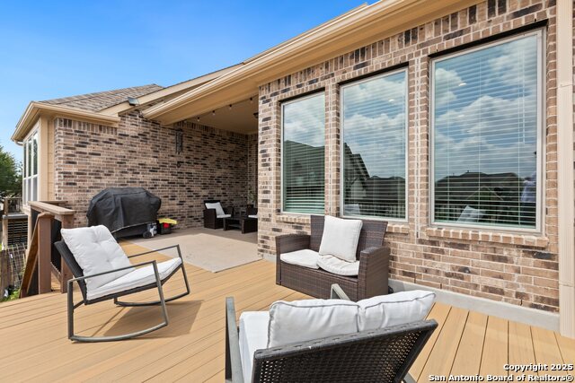 Listing photo id 43 for 1718 Wind River