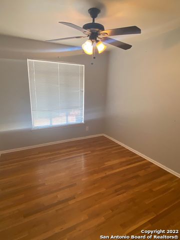 Image 12 of 18 For 2713 Mistletoe Ave W