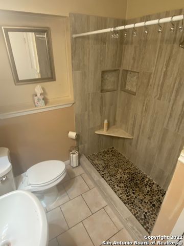 Image 13 of 18 For 2713 Mistletoe Ave W