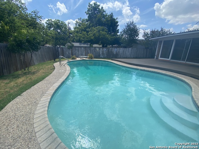 Image 15 of 18 For 2713 Mistletoe Ave W