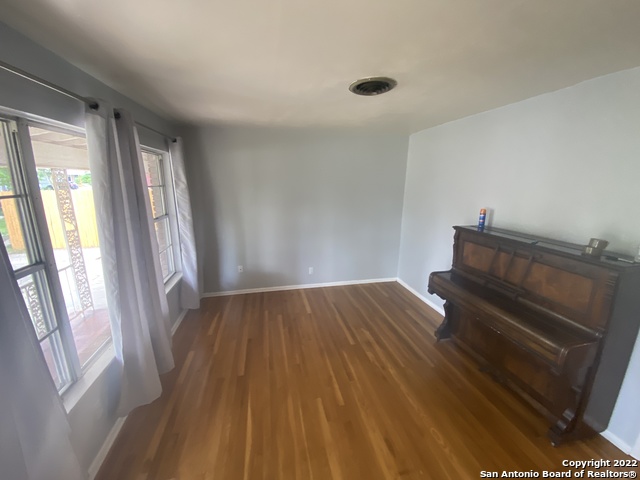 Image 2 of 18 For 2713 Mistletoe Ave W