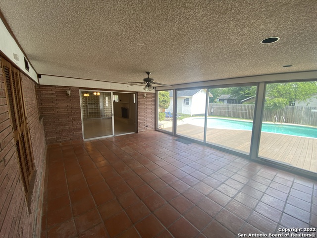 Image 8 of 18 For 2713 Mistletoe Ave W
