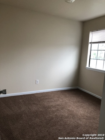 Image 8 of 11 For 7547 Windsor Oaks