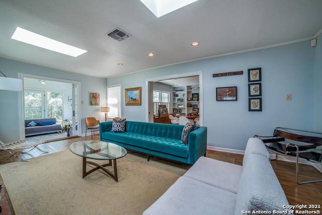 Image 5 of 25 For 442 Garraty Rd