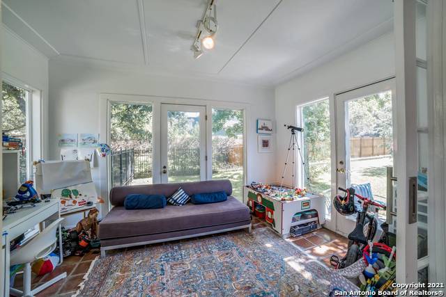 Image 7 of 25 For 442 Garraty Rd