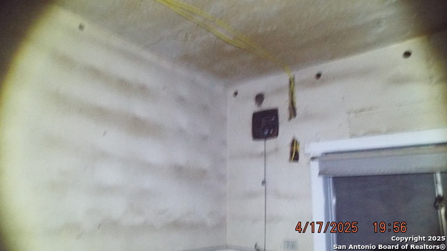 Image 11 of 23 For 609 Ruiz Street