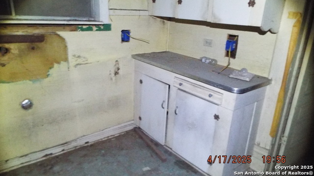 Image 12 of 23 For 609 Ruiz Street