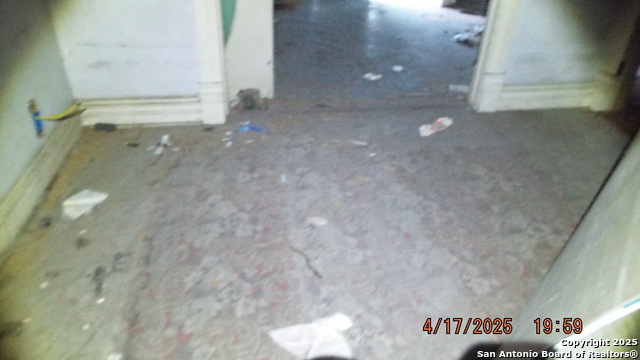 Image 17 of 23 For 609 Ruiz Street