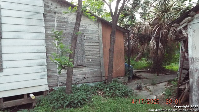 Image 20 of 23 For 609 Ruiz Street