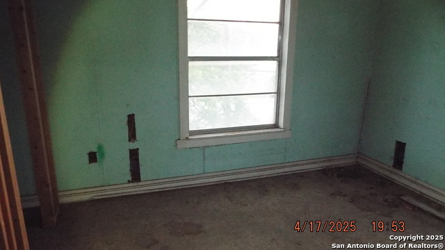Image 3 of 23 For 609 Ruiz Street