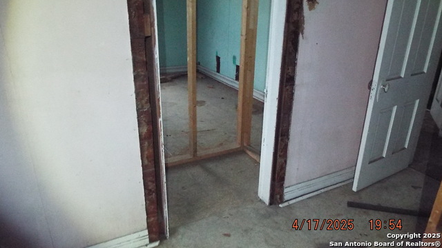 Image 4 of 23 For 609 Ruiz Street
