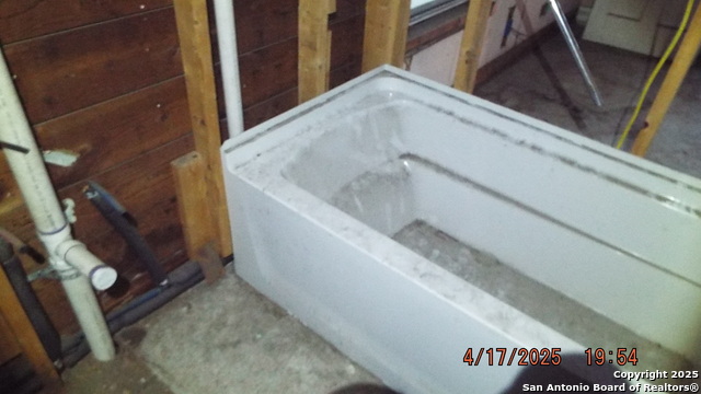 Image 5 of 23 For 609 Ruiz Street