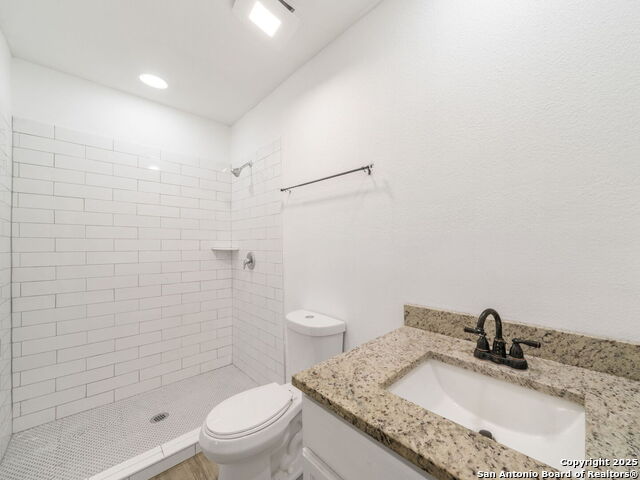 Image 9 of 19 For 2714 Kaiser Dr