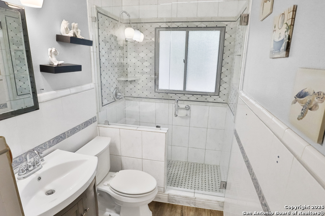 Image 12 of 27 For 3814 Gayle Ave.