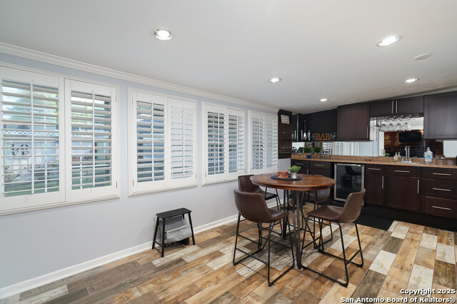 Listing photo id 12 for 311 Redcliff