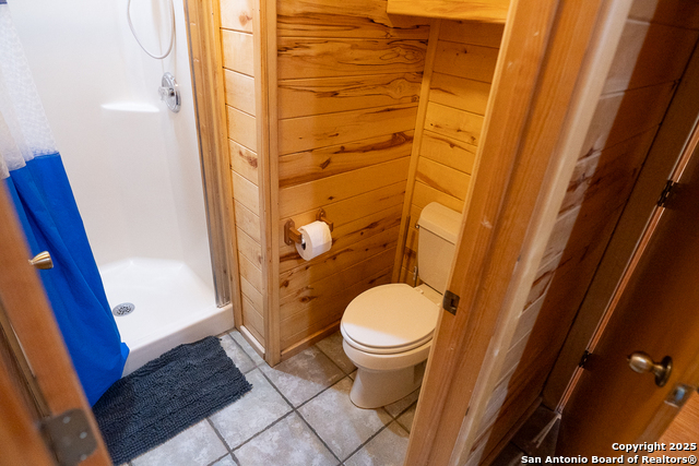 Listing photo id 9 for 173 Pvt Rd 3820