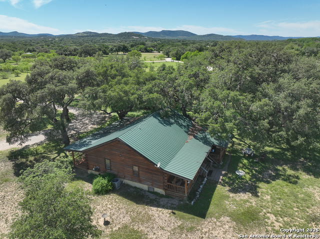 Listing photo id 0 for 173 Pvt Rd 3820