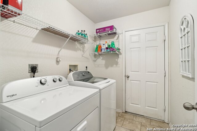 Listing photo id 21 for 25703 Lost Creek Way