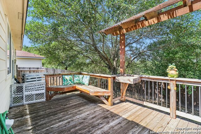 Listing photo id 24 for 25703 Lost Creek Way