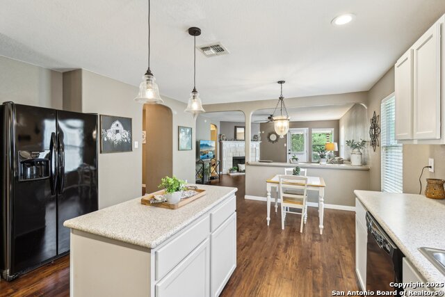 Listing photo id 4 for 25703 Lost Creek Way