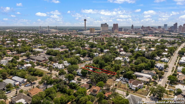Listing photo id 30 for 925 Burnet