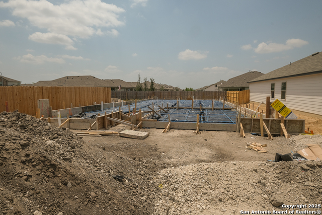 Listing photo id 0 for 5934 Cienna Cove