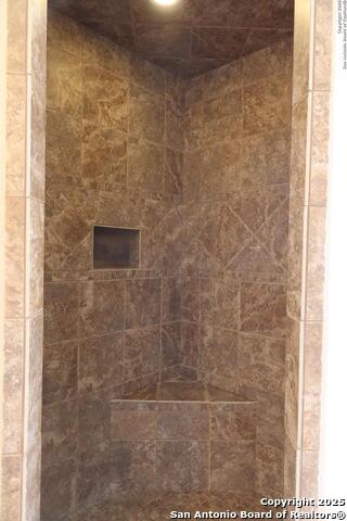 Listing photo id 13 for 178 Spring Creek Cir