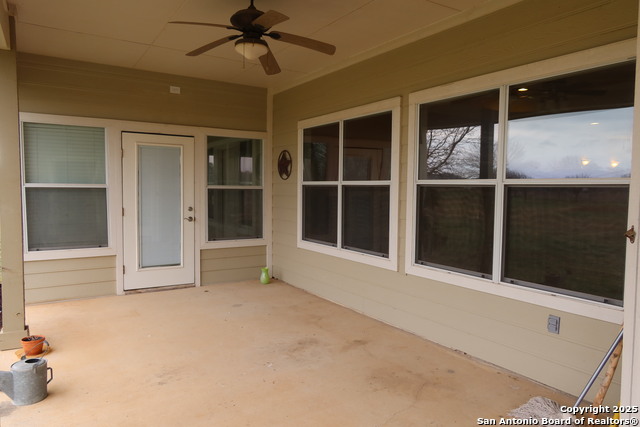 Listing photo id 15 for 178 Spring Creek Cir