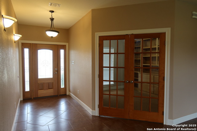 Listing photo id 0 for 178 Spring Creek Cir