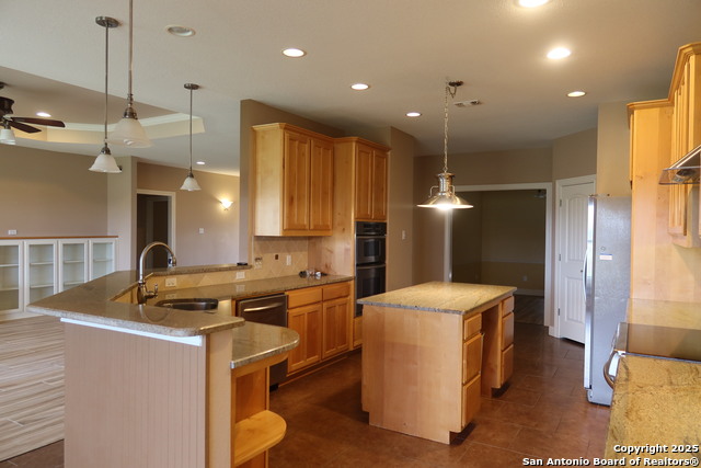 Listing photo id 5 for 178 Spring Creek Cir
