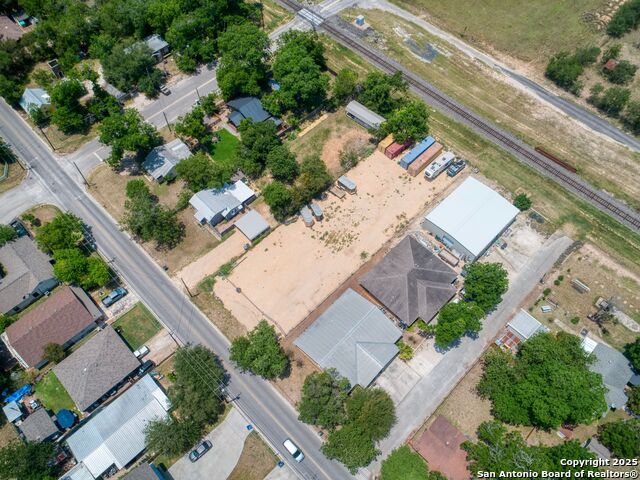 Image 10 of 10 For 243 Torrey Street E