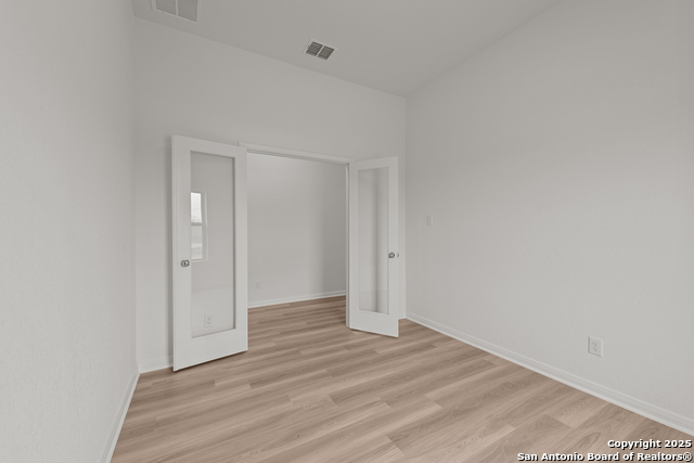 Listing photo id 8 for 100 Prescott Drive