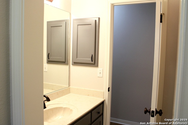 Listing photo id 15 for 1671 Dustin Cade Dr